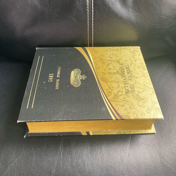 Thomas Hardy 1895 Decorative Fake Book Storage Bookend Storage Box - Picture 5 of 11